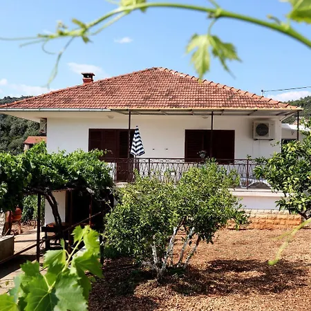 Marin Apartman Vinisce