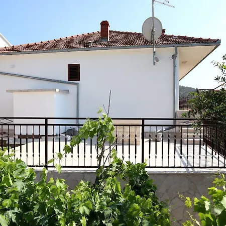 Apartman Marin *